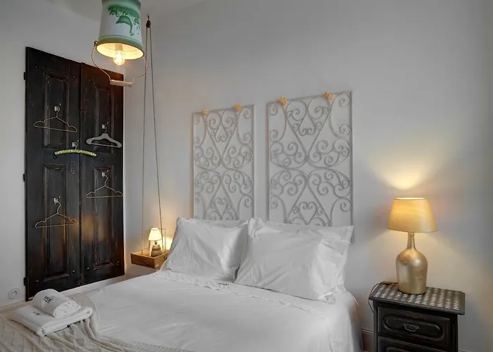 Republica Guest House